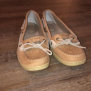 Women’s 9.5 sperrys